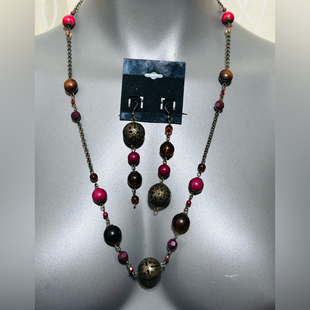 Boho/ Art Deco style costume jewelry set of necklace and earrings